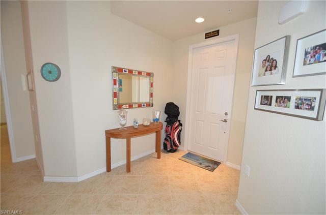 10572 Smokehouse Bay DR 101, Naples, FL 34120