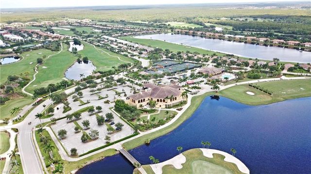 10572 Smokehouse Bay DR 101, Naples, FL 34120