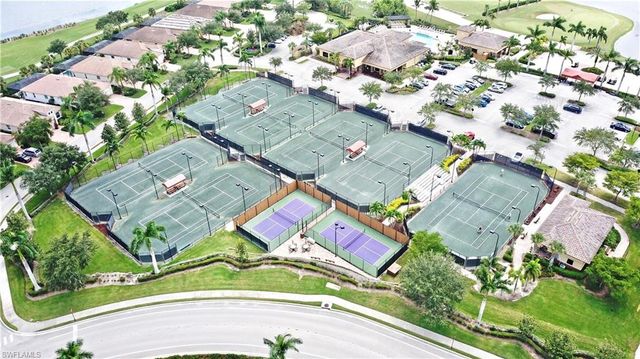 10572 Smokehouse Bay DR 101, Naples, FL 34120