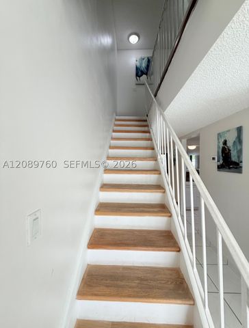 4085 W 8th Ct 82, Hialeah, FL 33012