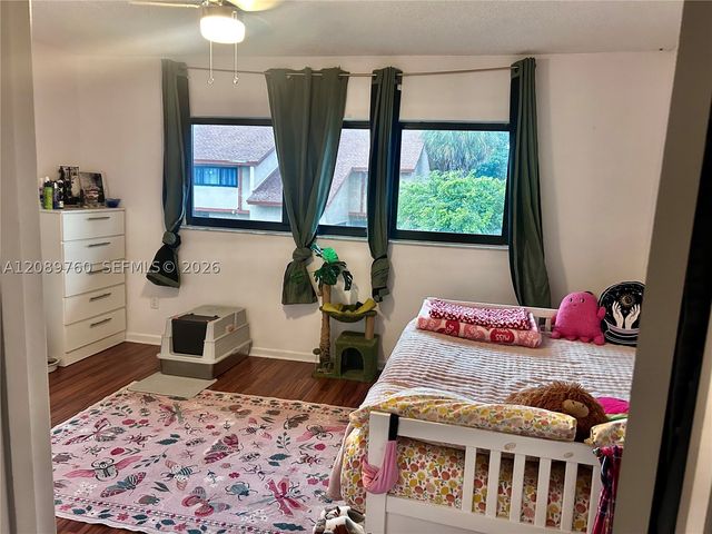 4085 W 8th Ct 82, Hialeah, FL 33012