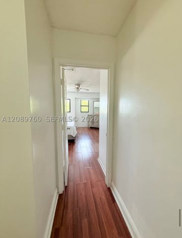4085 W 8th Ct 82, Hialeah, FL 33012