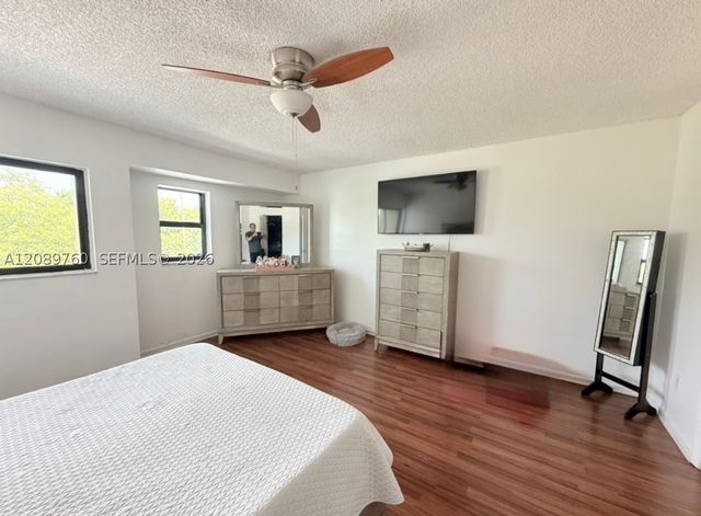 4085 W 8th Ct 82, Hialeah, FL 33012