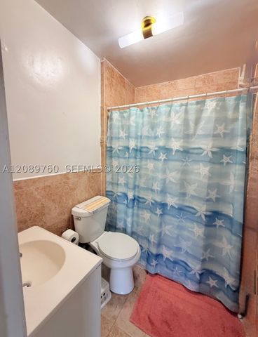 4085 W 8th Ct 82, Hialeah, FL 33012