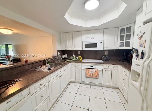 4085 W 8th Ct 82, Hialeah, FL 33012