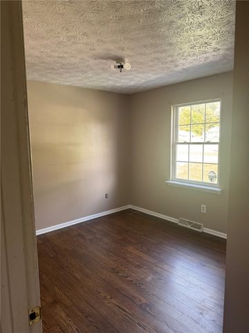 713 Gardner Stop Rd, Shenango Twp, PA 16101