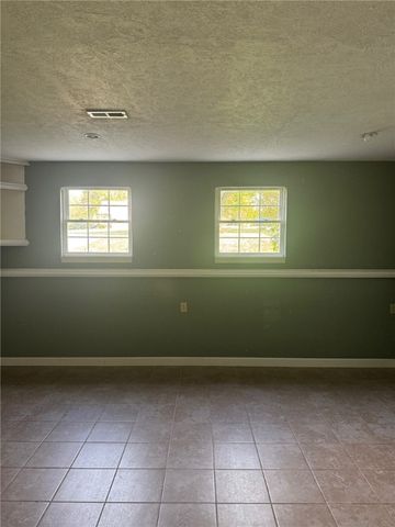 713 Gardner Stop Rd, Shenango Twp, PA 16101