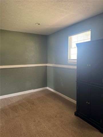 713 Gardner Stop Rd, Shenango Twp, PA 16101