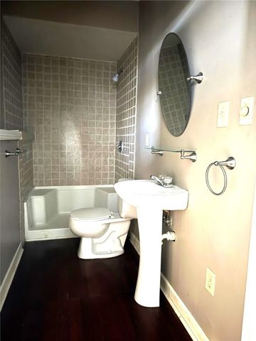 713 Gardner Stop Rd, Shenango Twp, PA 16101