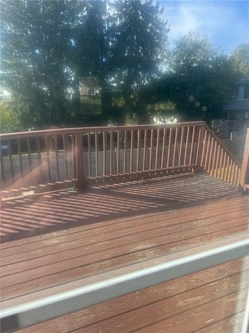 713 Gardner Stop Rd, Shenango Twp, PA 16101