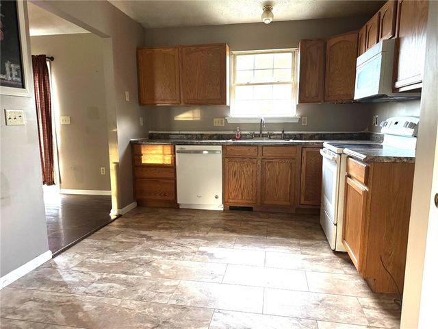 713 Gardner Stop Rd, Shenango Twp, PA 16101