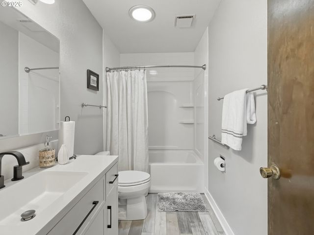 2315 JENNIFER Pl, Longview, WA 98632
