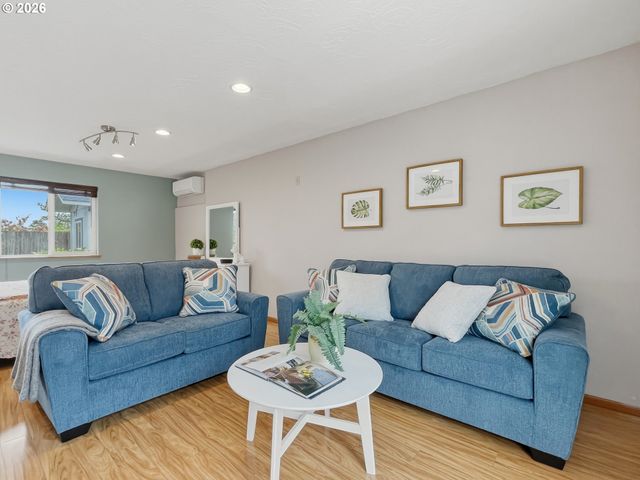 2315 JENNIFER Pl, Longview, WA 98632