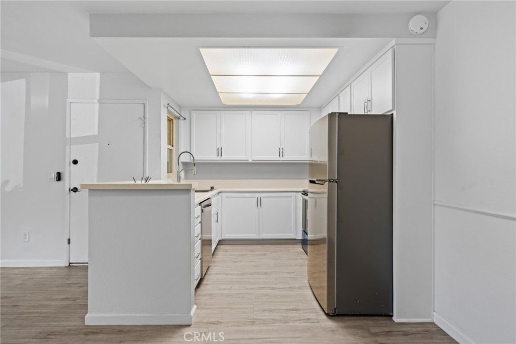 Image 6 of property listing at 6030 Rancho Mission Road 369, San Diego, CA 92108