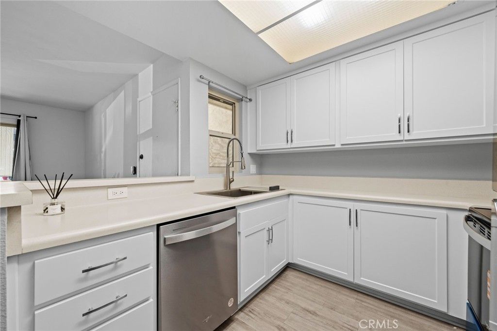 Image 7 of property listing at 6030 Rancho Mission Road 369, San Diego, CA 92108