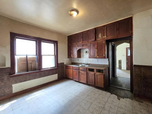 2836 N 25th STREET, Milwaukee, WI 53206