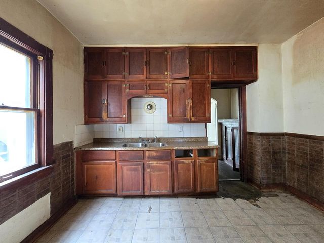 2836 N 25th STREET, Milwaukee, WI 53206