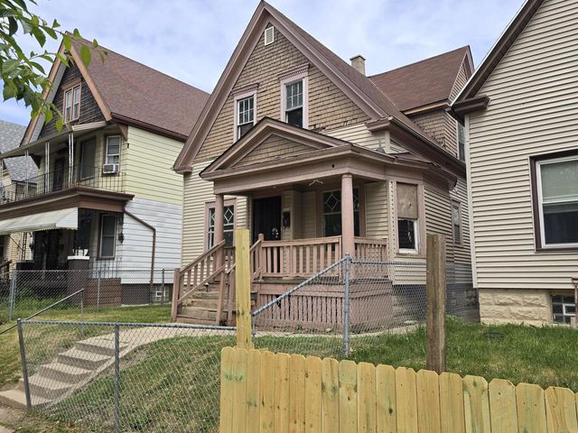 2836 N 25th STREET, Milwaukee, WI 53206