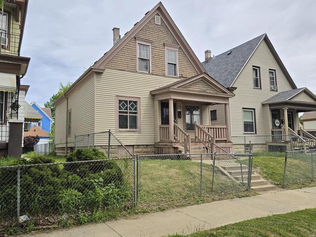 2836 N 25th STREET, Milwaukee, WI 53206