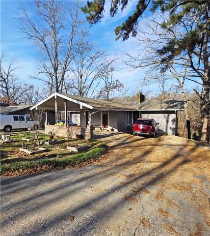 4 Cummings Lane, Bella Vista, AR 72715