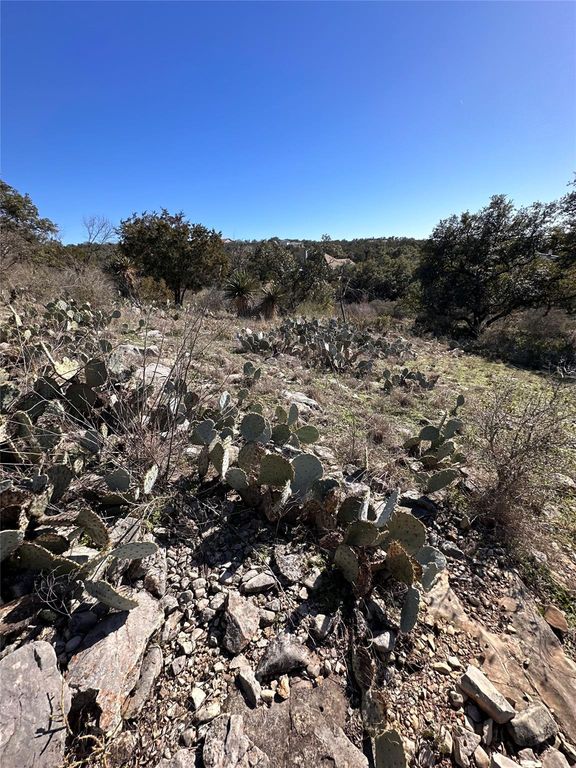 105 Semi CIR, Horseshoe Bay, TX 78657