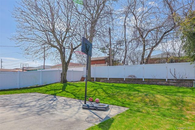 2630 Clearview Expressway, Bayside, NY 11360