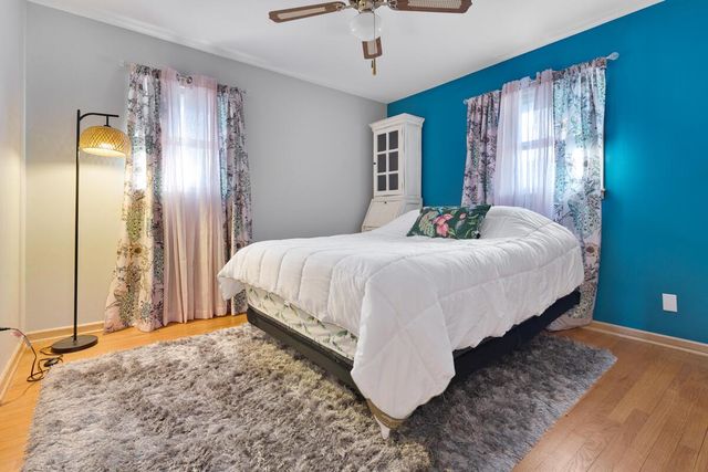 2813 E Allerton AVENUE, Saint Francis, WI 53235