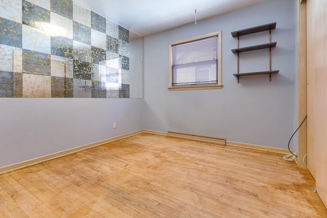 2813 E Allerton AVENUE, Saint Francis, WI 53235