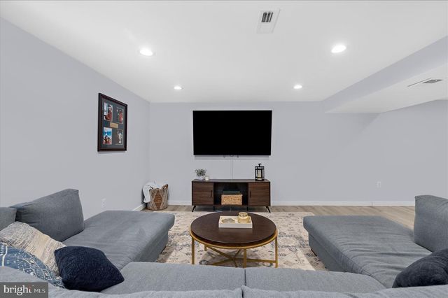 1420 MARINER DR, Arnold, MD 21012