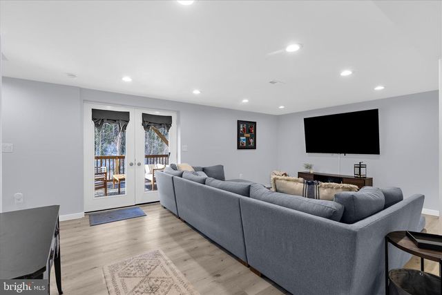 1420 MARINER DR, Arnold, MD 21012