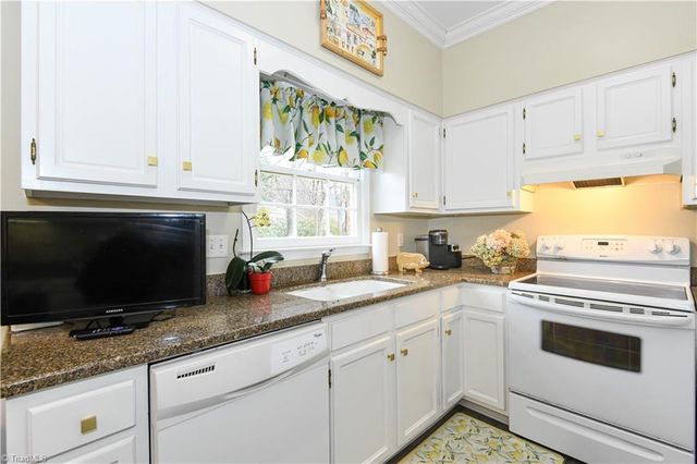 4 Fountain Manor Drive A, Greensboro, NC 27405