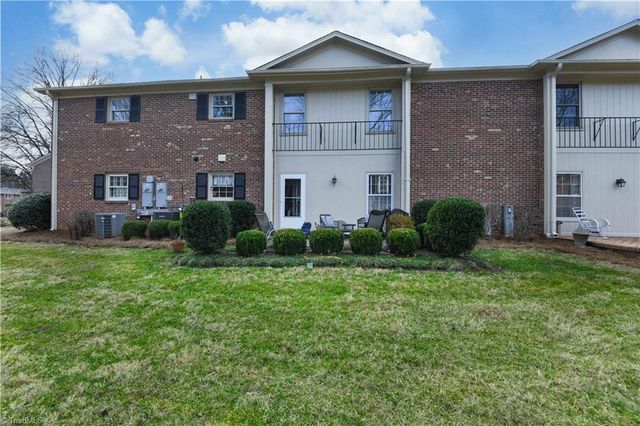 4 Fountain Manor Drive A, Greensboro, NC 27405