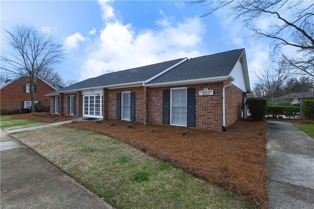 4 Fountain Manor Drive A, Greensboro, NC 27405