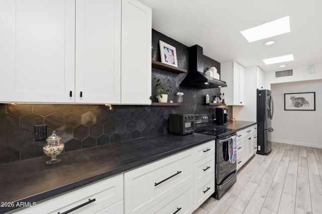 6425 E PARKVIEW Drive, Scottsdale, AZ 85257