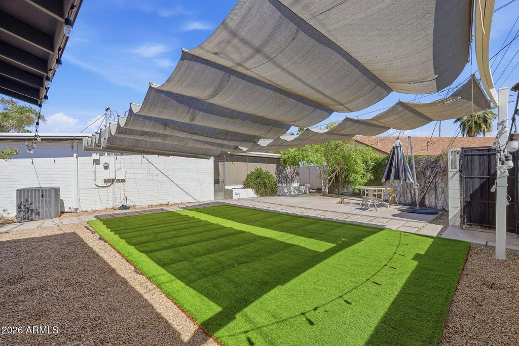 Image 24 of property listing at 6425 E PARKVIEW Drive, Scottsdale, AZ 85257