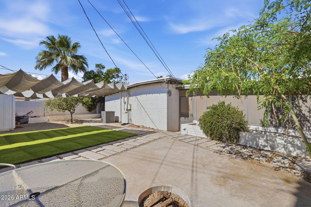 Image 25 of property listing at 6425 E PARKVIEW Drive, Scottsdale, AZ 85257