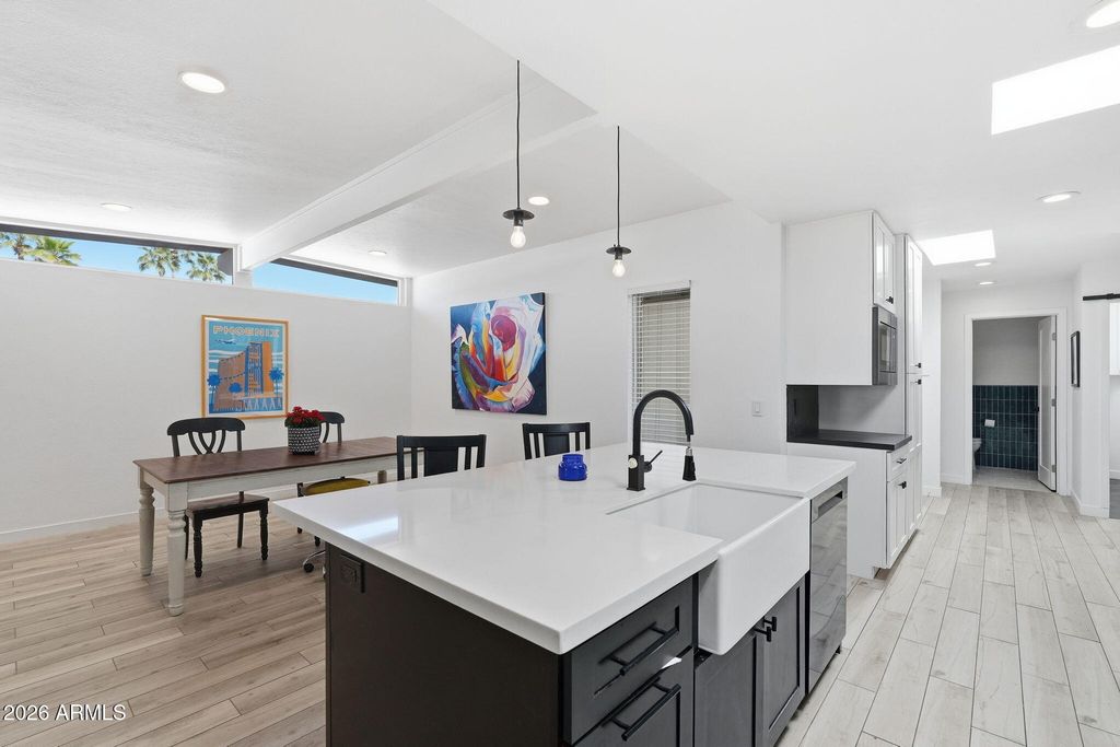 Image 3 of property listing at 6425 E PARKVIEW Drive, Scottsdale, AZ 85257