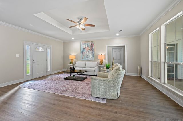 14275 Garcon Rd, Gonzales, LA 70737