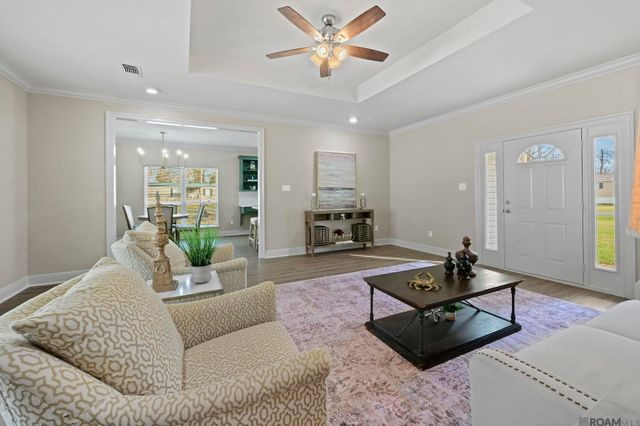 14275 Garcon Rd, Gonzales, LA 70737