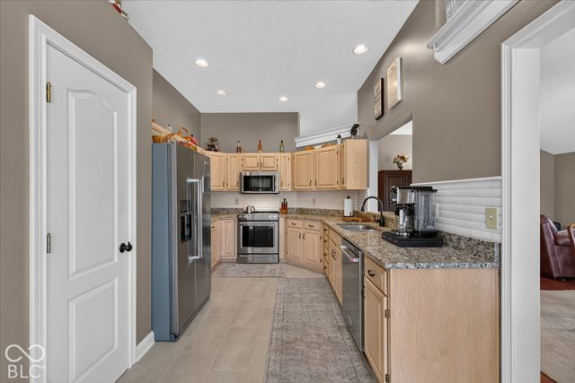 7251 River Glen Drive, Fishers, IN 46038
