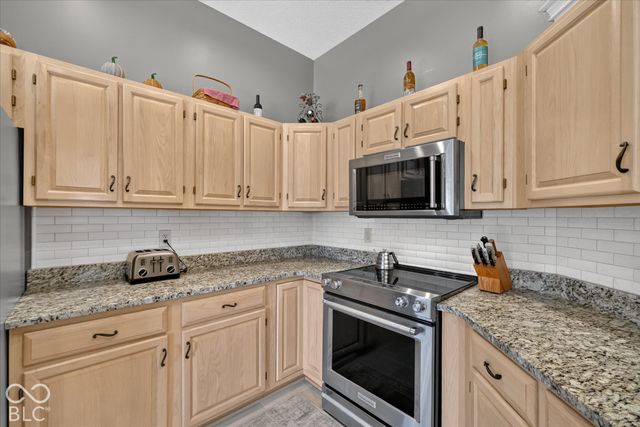 7251 River Glen Drive, Fishers, IN 46038