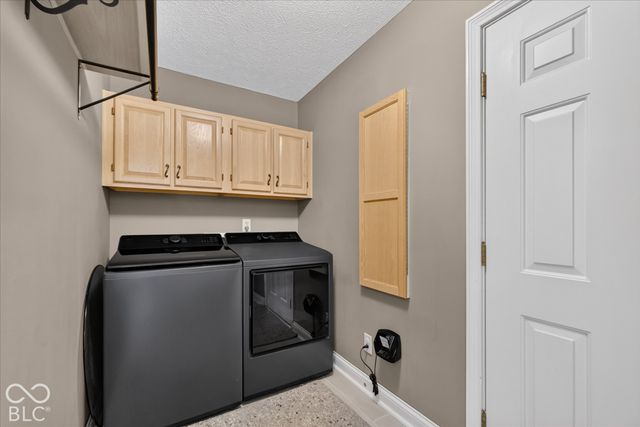 7251 River Glen Drive, Fishers, IN 46038