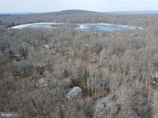 1654 STAG RUN, Pocono Lake, PA 18347