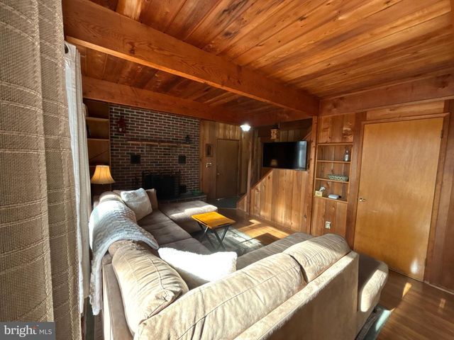 1654 STAG RUN, Pocono Lake, PA 18347