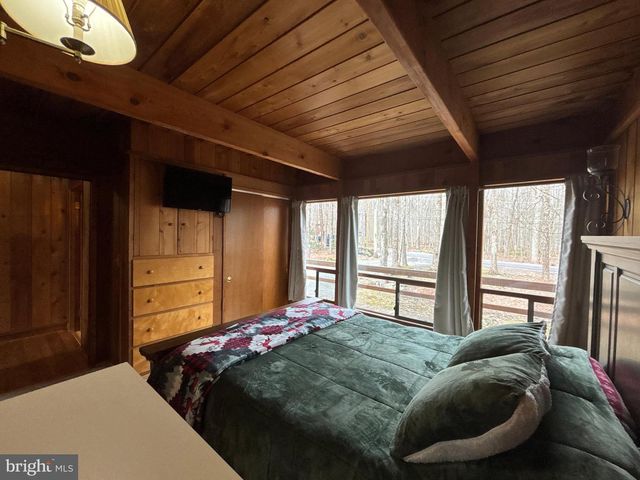 1654 STAG RUN, Pocono Lake, PA 18347