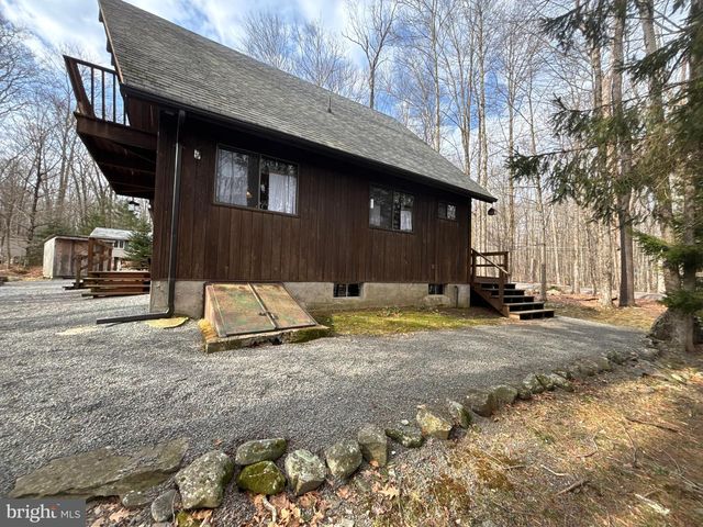 1654 STAG RUN, Pocono Lake, PA 18347