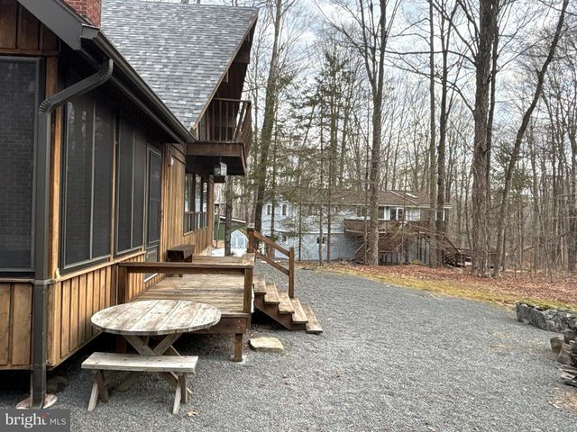 1654 STAG RUN, Pocono Lake, PA 18347