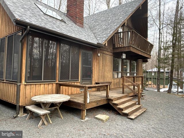 1654 STAG RUN, Pocono Lake, PA 18347