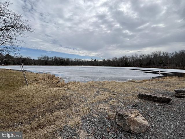 1654 STAG RUN, Pocono Lake, PA 18347