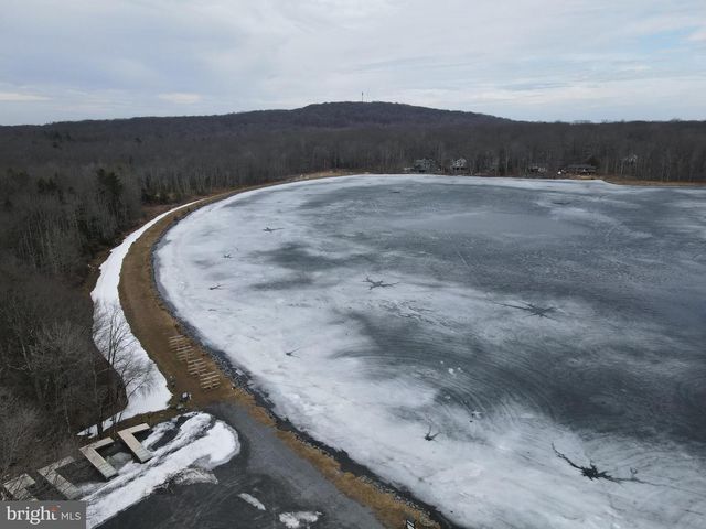 1654 STAG RUN, Pocono Lake, PA 18347